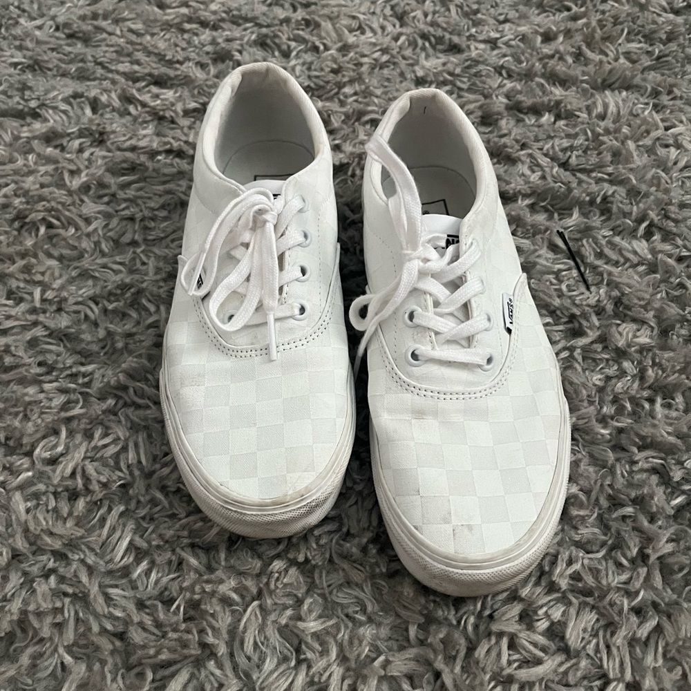 Vans - Picture 2 of 6
